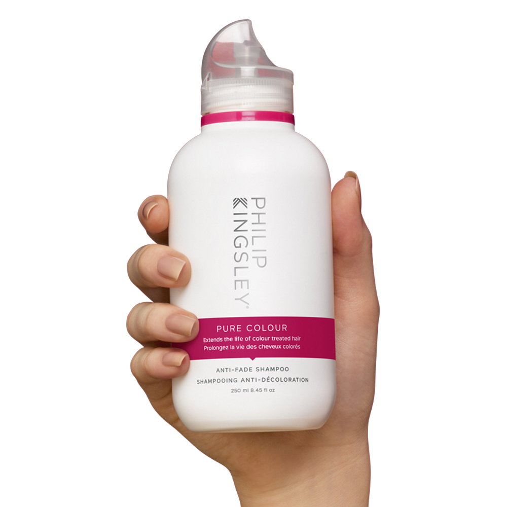 PK_HAND_PURE_COLOUR-SHAMPOO-250ML-IN_HAND-RGB